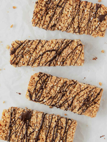 Almond Quinoa Granola Bars